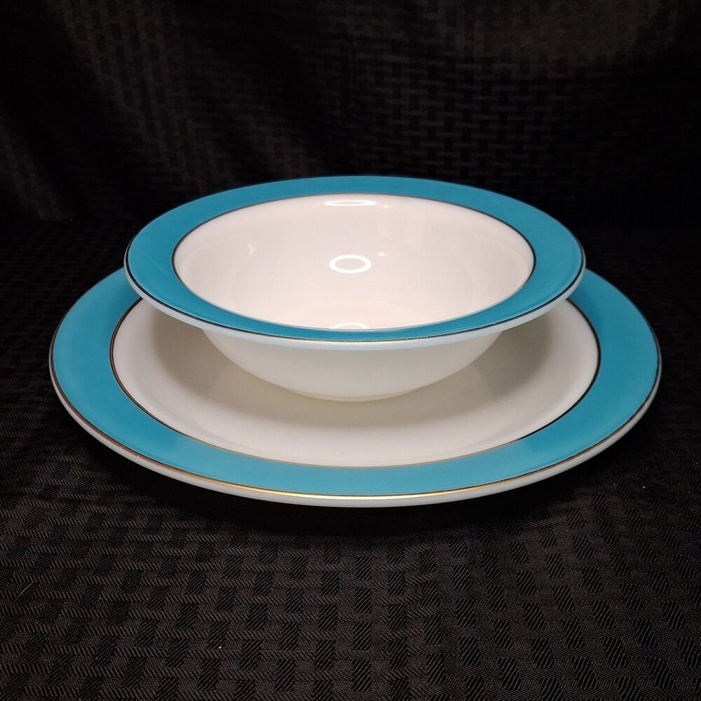 VINTAGE 9" SERVING BOWL PYREX Turqouise Blue and 12" CHOP PLATE